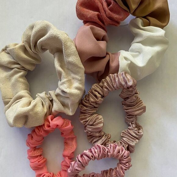 Set of 5 Scrunchies - Pink and Nude Patchwork - Picture 2 of 2